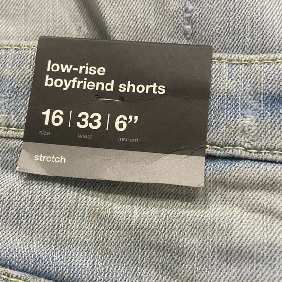 NWT Mossimo Low-Rise Boyfriend Shorts - Picture 4 of 6